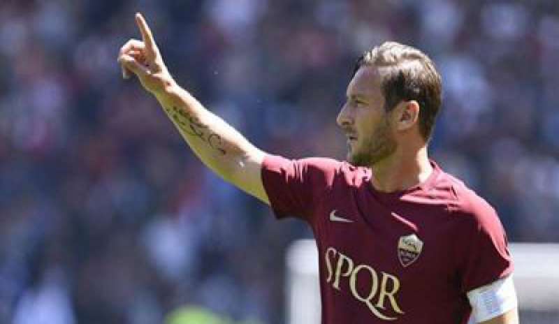 Il 28 maggio l’ultima partita di Totti in giallorosso, il Capitano rompe il silenzio sui social