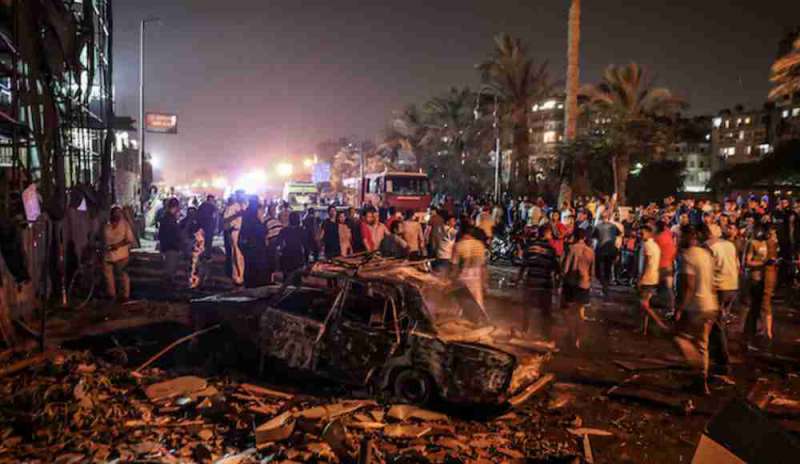 Il Cairo, esplosione davanti l'ospedale: la situazione