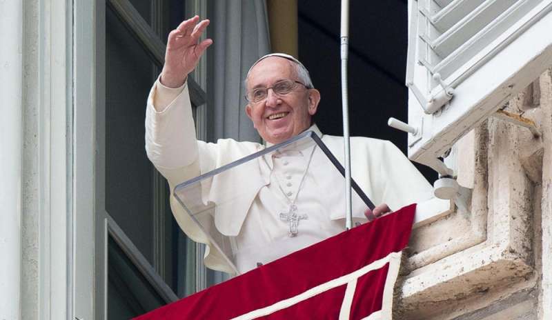 Il Papa: “Accogliamo l'Eucaristia ogni volta come fosse la prima”