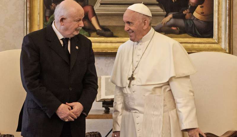 Il Papa: “Avanti con il servizio e le riforme”