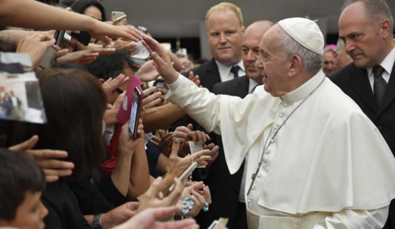 Il Papa: “C'è bisogno di una Chiesa senza frontiere”