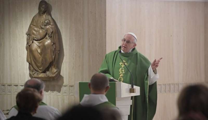 Il Papa: “Chiesa perseguitata dagli ipocriti”