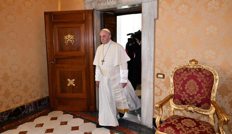 Il Papa: “Coltivare vita interiore contro frastuono moderno”