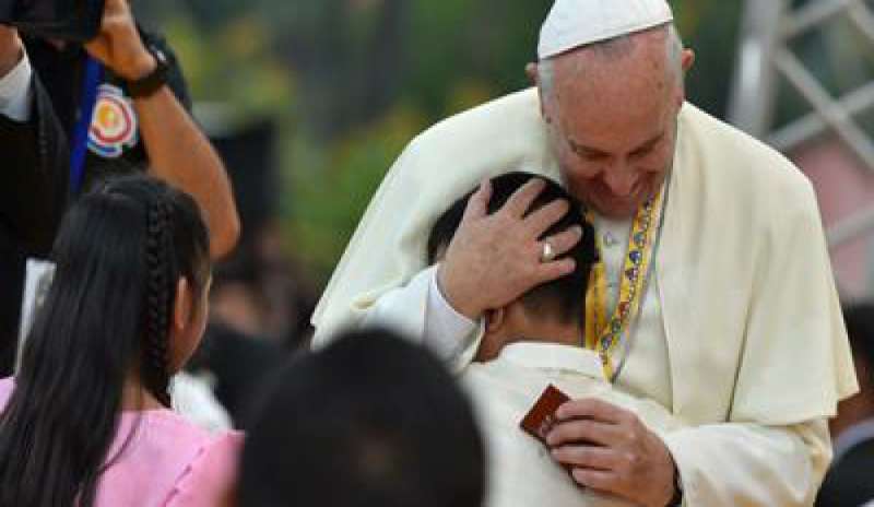 Il Papa: “Il bene si compie senza aspettarsi ricompense in cambio”