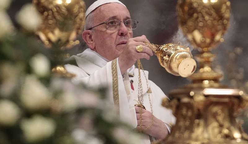 Il Papa: “Il pianto di Dio ci svegli dall'indifferenza”