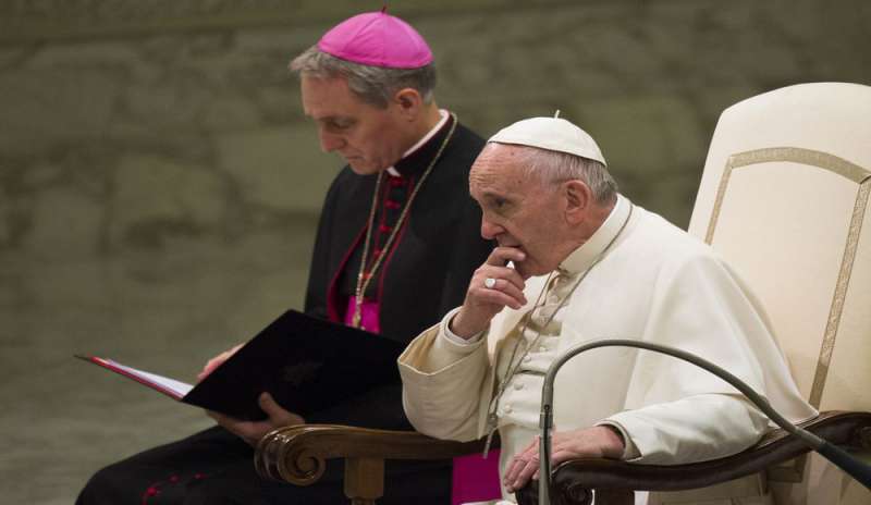 Il Papa: “La fede non è una questione contemplativa”