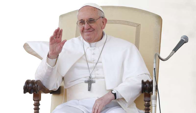 Il Papa: “Mai sopprimere la vita umana nel grembo materno”