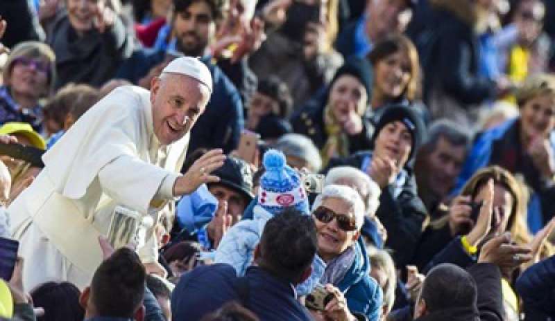 Il Papa: “Misericordia è includere gli altri nella nostra vita”