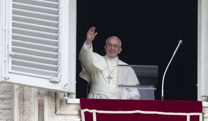 Il Papa: “Nel fallimento coniugale, la Chiesa testimoni l'amore”