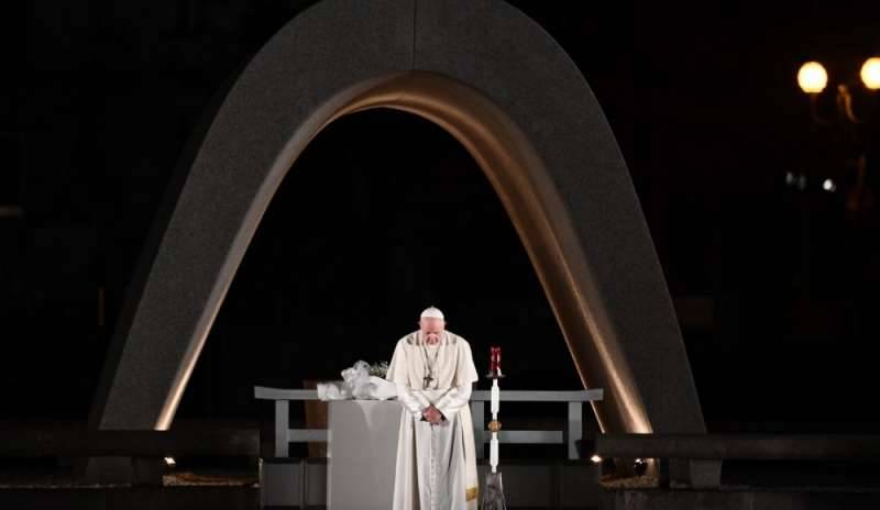 Il Papa nell'inferno di Hiroshima: “Saremo giudicati per questo”