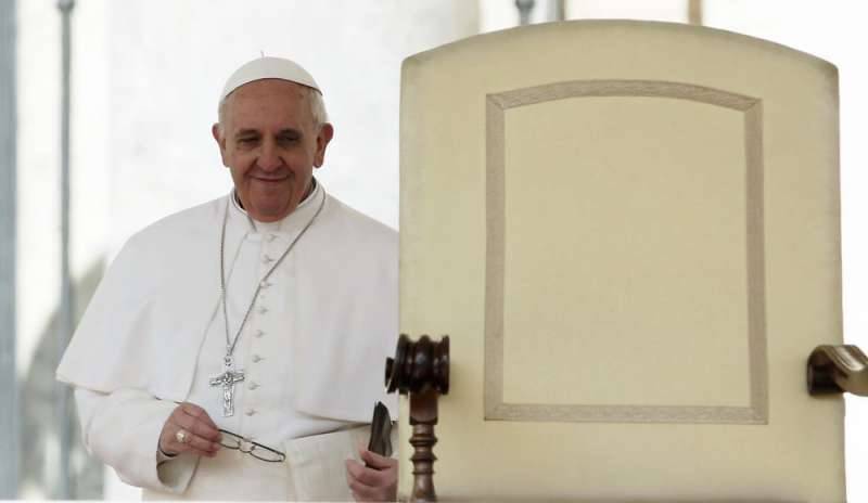 Il Papa: “No alla finta preparazione prematrimoniale”
