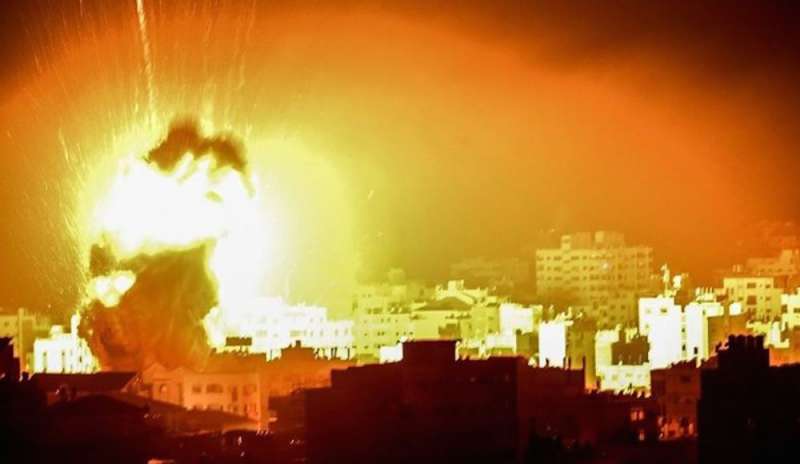 Raid aerei israeliani su Gaza, colpite postazioni di Hamas