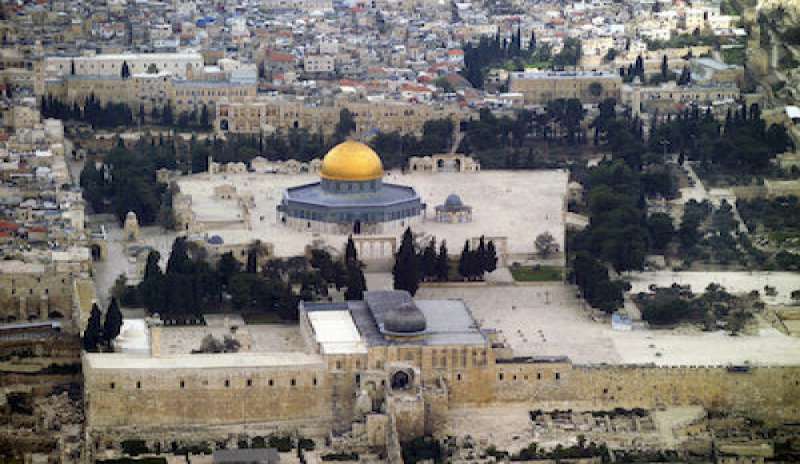 IL PRESIDENTE EGIZIANO: “ISRAELE SMORZI LE TENSIONI ATTORNO ALLA MOSCHEA AL AQSA”