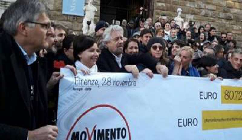 Il Restitution Day nella Firenze del premier, Grillo: “Il Movimento non può essere cancellato”