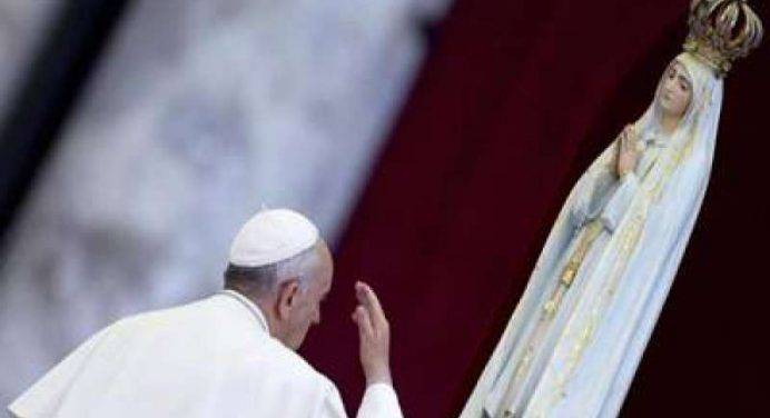Il Santo Padre al Portogallo: “A Fatima per offrire alla Madonna i ‘più bei fiori’ che Gesù mi ha affidato”