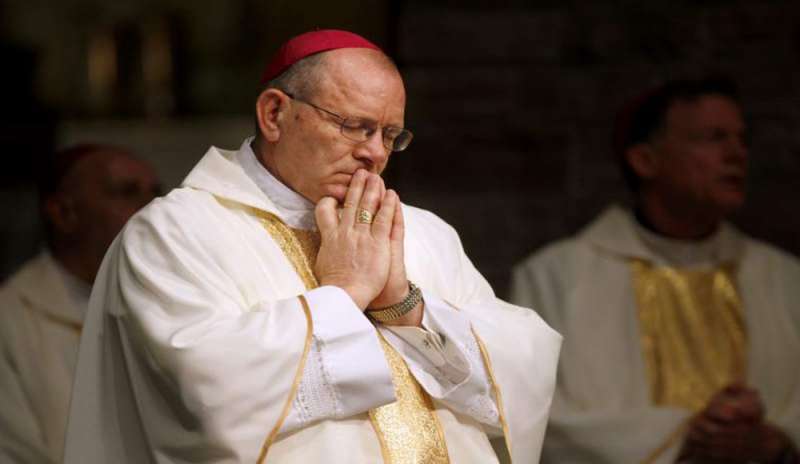 Il vescovo di Santa Rosa: 'I laici non possono distribuire l'Eucarestia'