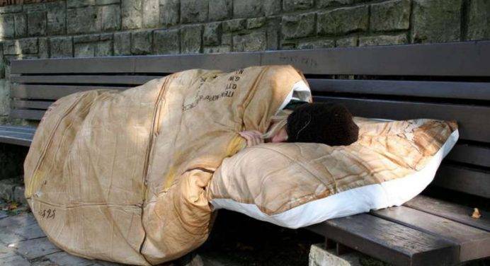 Il Vescovo ospiterà 14 senzatetto