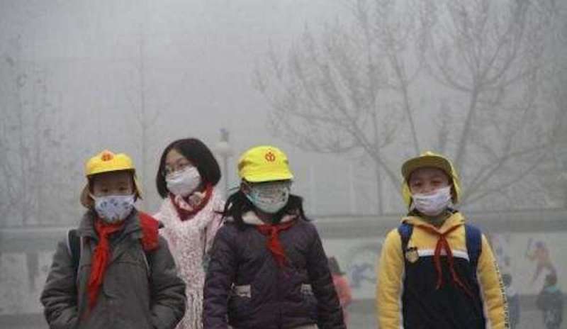 In Asia 620 milioni di bimbi respirano aria inquinata