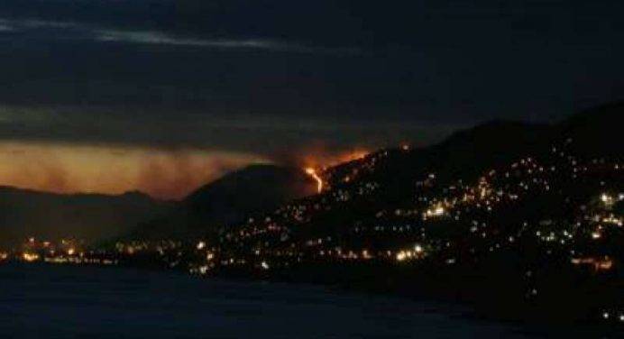 Incendi a Genova: rimane allerta massima per le prossime 24-36 ore