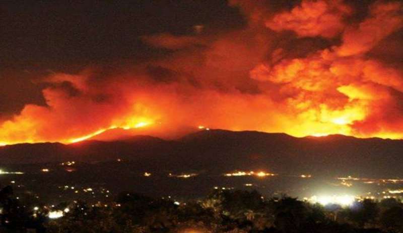 Incendi in California: 17 vittime e 46 mila ettari in fiamme