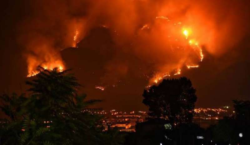 Incendi in California: 31 morti, centinaia di dispersi