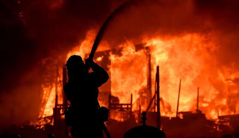 Incendi in California, i morti sono 31: rischio disastro ambientale