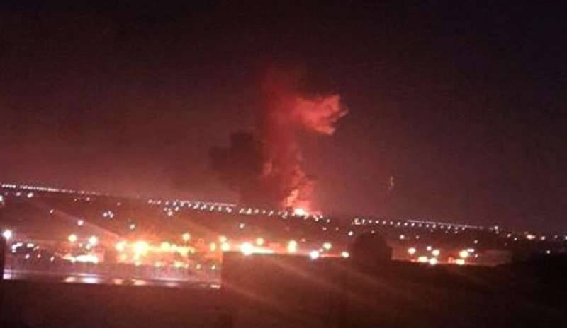 Incendio nei pressi dell'aeroporto del Cairo