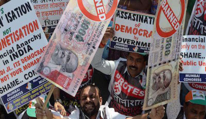 India, leader cristiano al premier Modi: “Ripristini l’economia basata sui contanti”