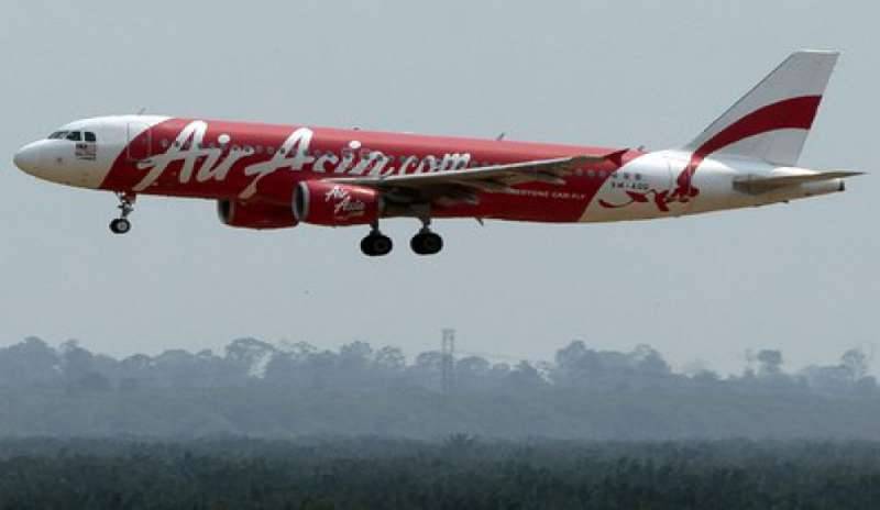 Indonesia, aereo di linea malesiano scomparso dai radar