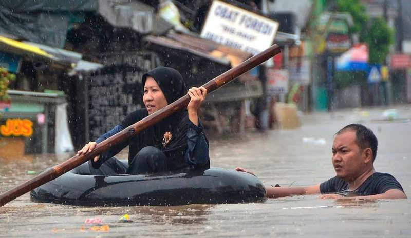 Indonesia in ginocchio, almeno 21 morti