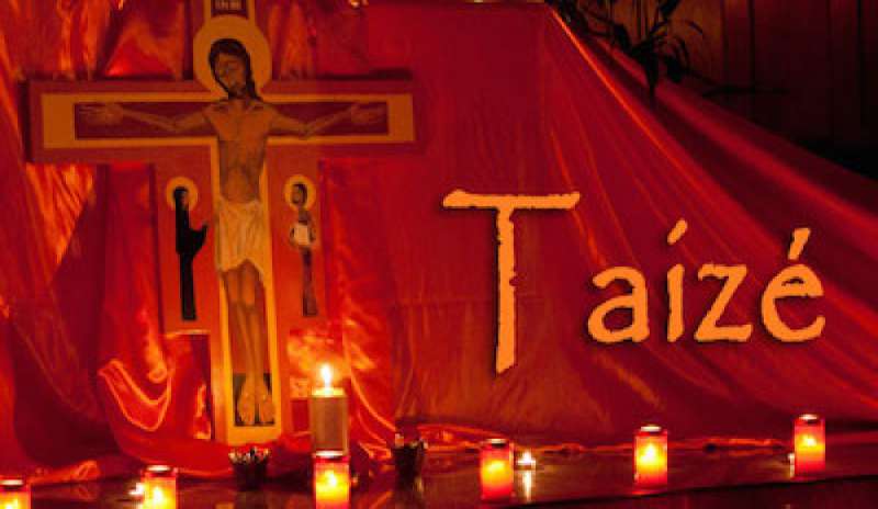 Indonesia: oltre 250 ragazzi cattolici insieme per la preghiera di Taizé