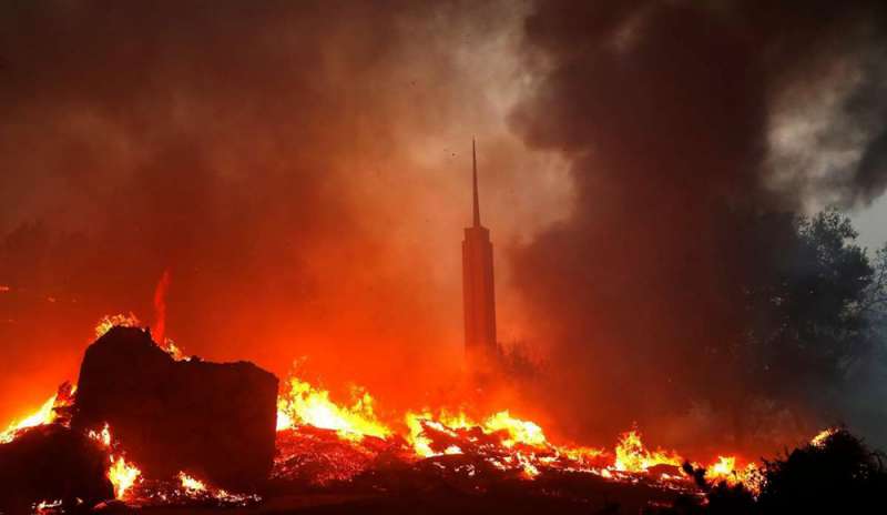 Inferno di fuoco in California, 9 vittime