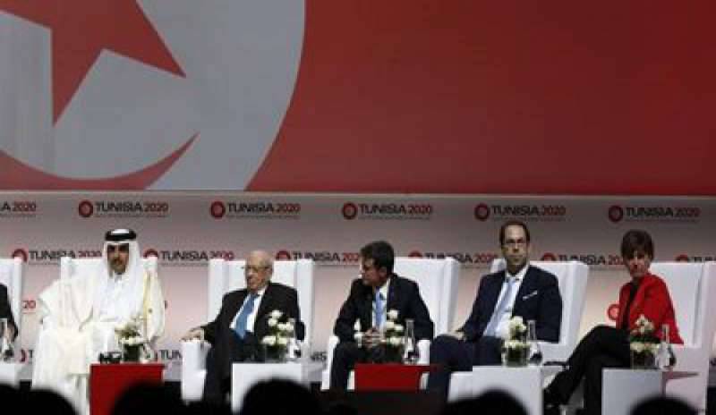 Iniziata “Tunisia 2020”: Essebsi a caccia di investitori stranieri per il rilancio economico