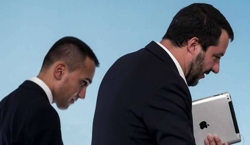 Ipotesi ribaltone, Salvini sicuro: “M5s e Pd già insieme”