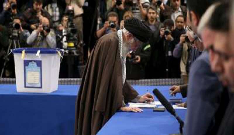 Iran: parte la campagna elettorale per le presidenziali, escluso Ahmadinejad
