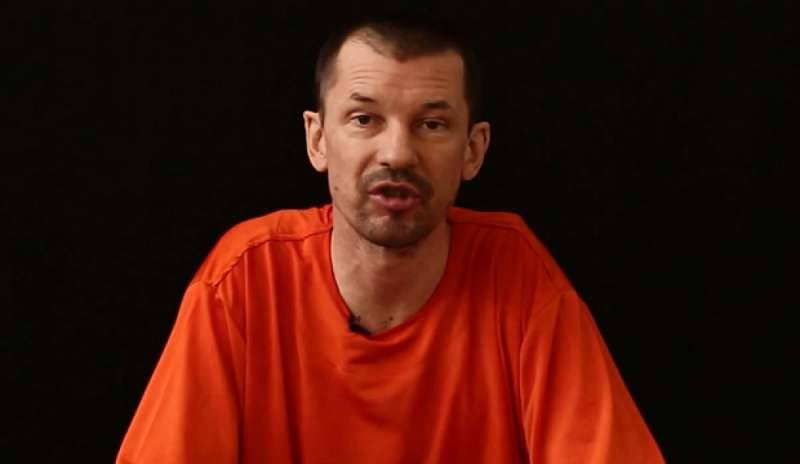 Isis, diffuso il terzo video dell’ostaggio inglese