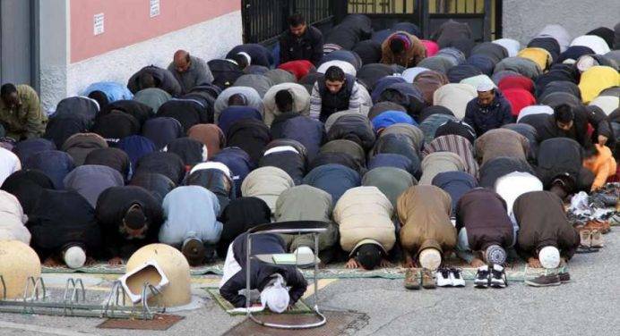 Islamici vincono una chiesa all'asta: “Sarà una moschea”