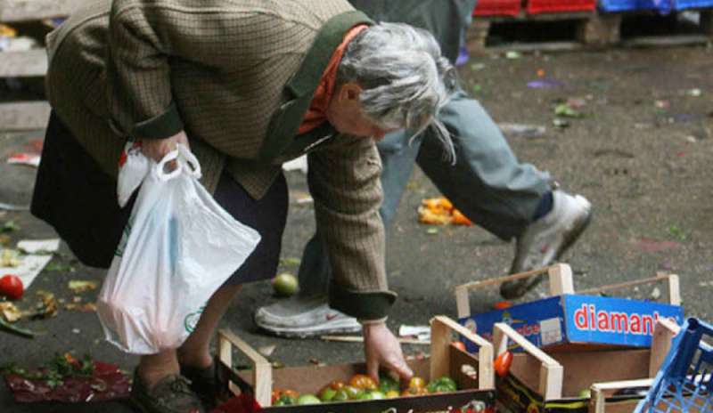 “Italia in fortissimo ritardo su contrasto alla povertà”
