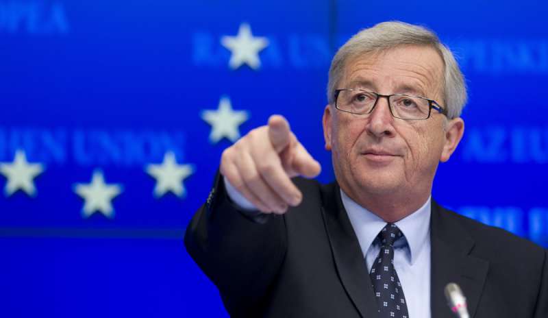 Juncker: “False le ricostruzioni sulla cena con May”