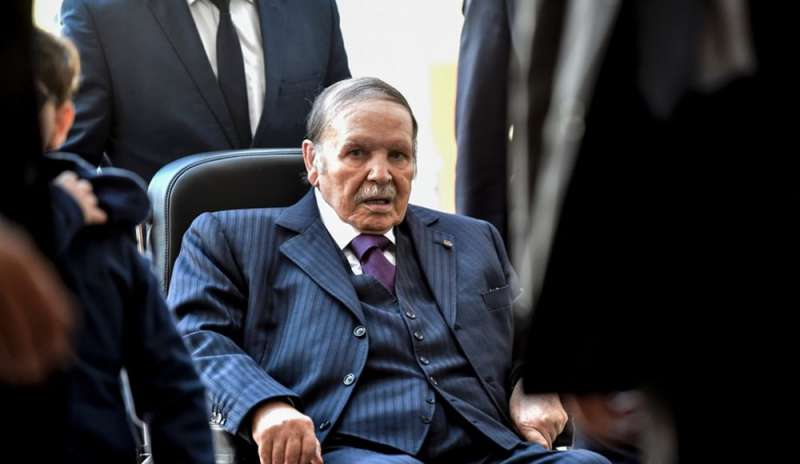 L'esercito rompe con Bouteflika