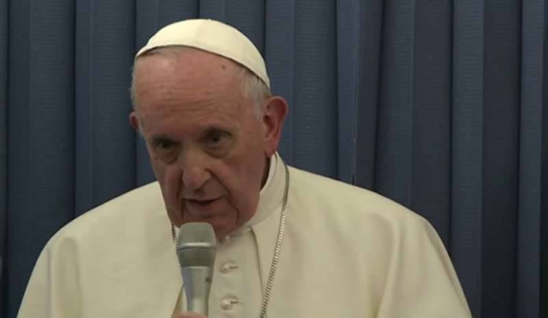 La confessione del Papa: “Non capisco la politica italiana”