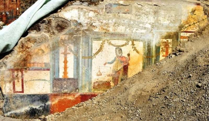 La figura di Priapo emerge dagli scavi