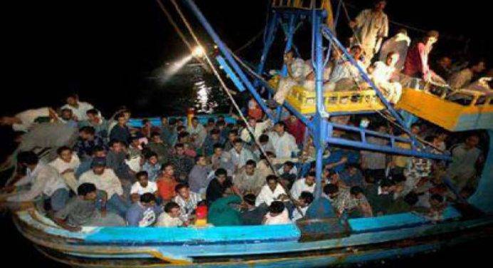Assalto alle coste: la Guardia costiera soccorre 105 migranti
