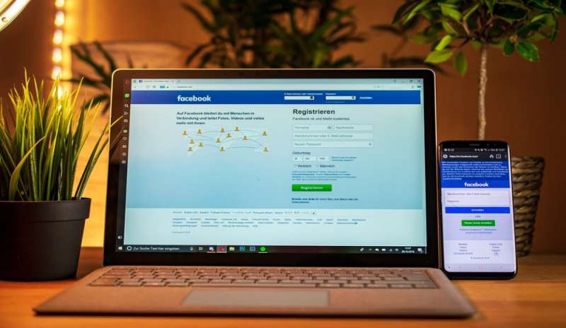La messa ai tempi di Facebook: a Canicattì è in diretta social