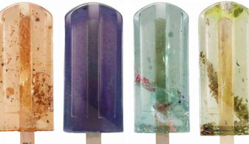 La provocazione: ghiaccioli in 100 “gusti” diversi, ma ognuno è fatto con acqua inquinata