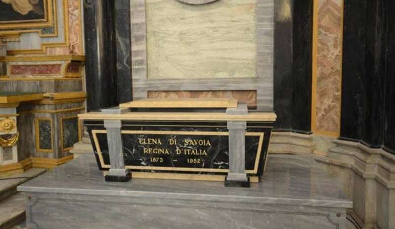 La salma di Vittorio Emanuele III è in Italia