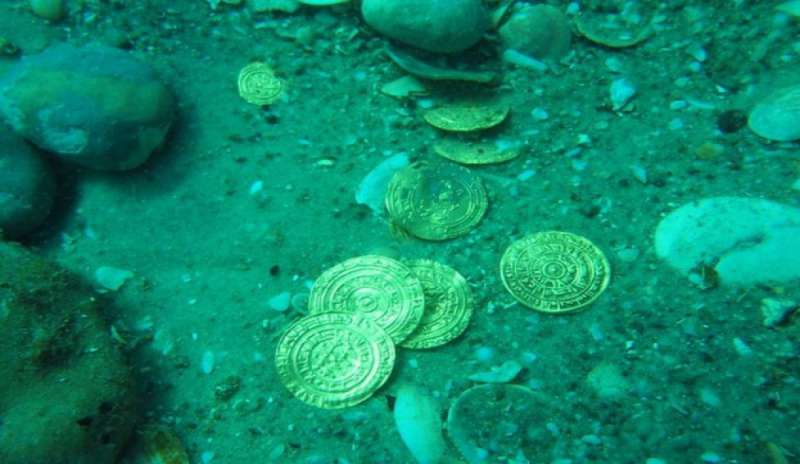 La straordinaria scoperta di Israele: 2 mila monete d’oro sul fondo del Mediterraneo