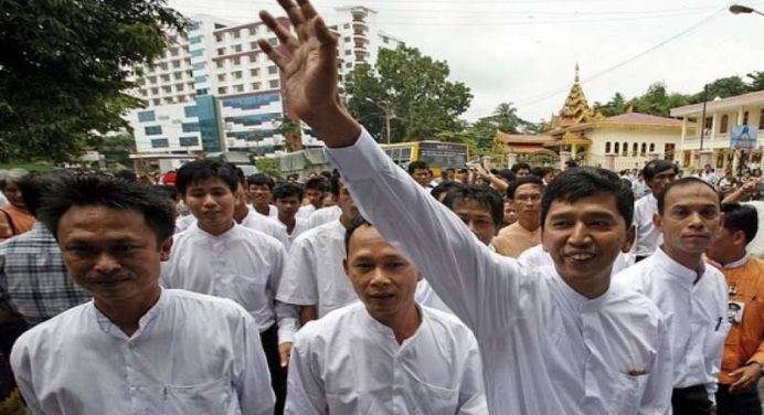 Liberati tremila ostaggi, prove di pace in Birmania