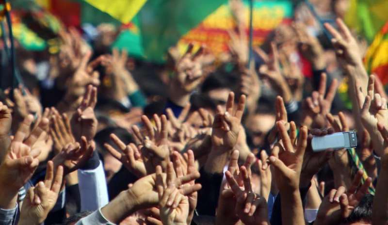 L’imponente sciopero della fame dei curdi