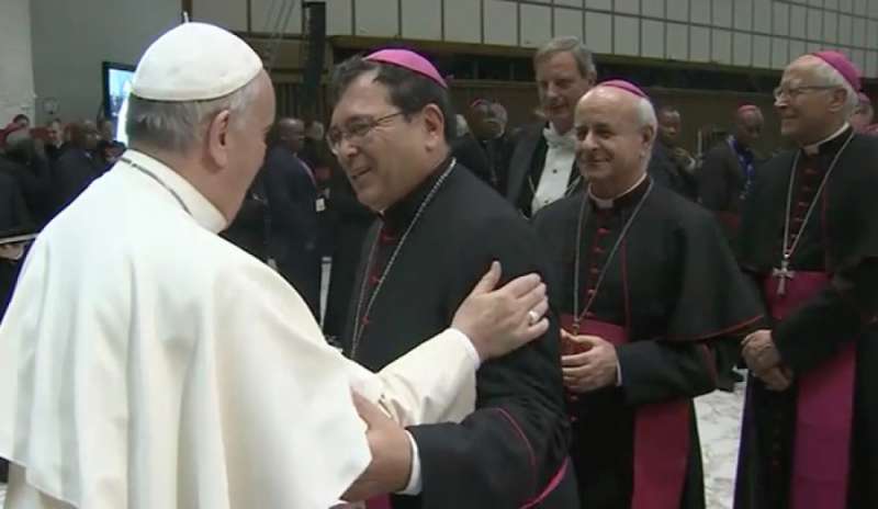 L’incoraggiamento del Pontefice ai vescovi che aiutano i poveri di Roma